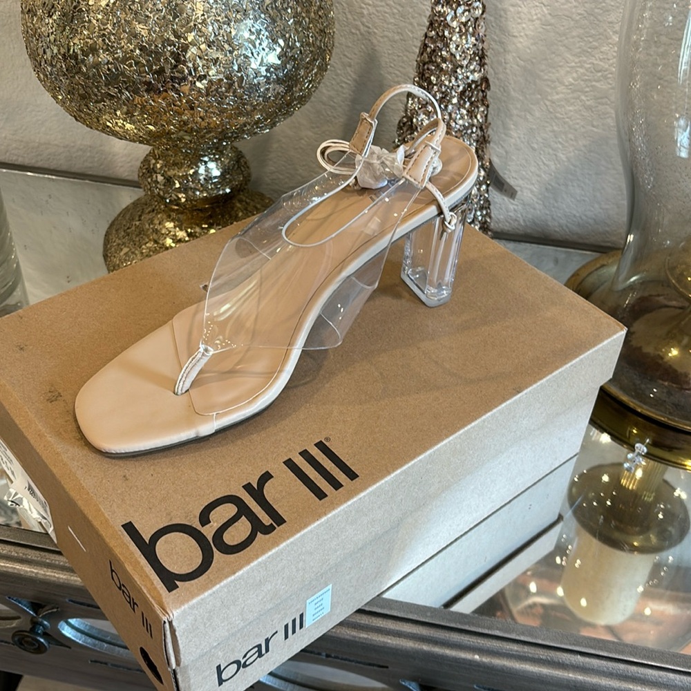 🛑 5/$20 NIB🛑 Bar lll Nude and Clear Thong Wrap-Around Heels  Size 8 1/2